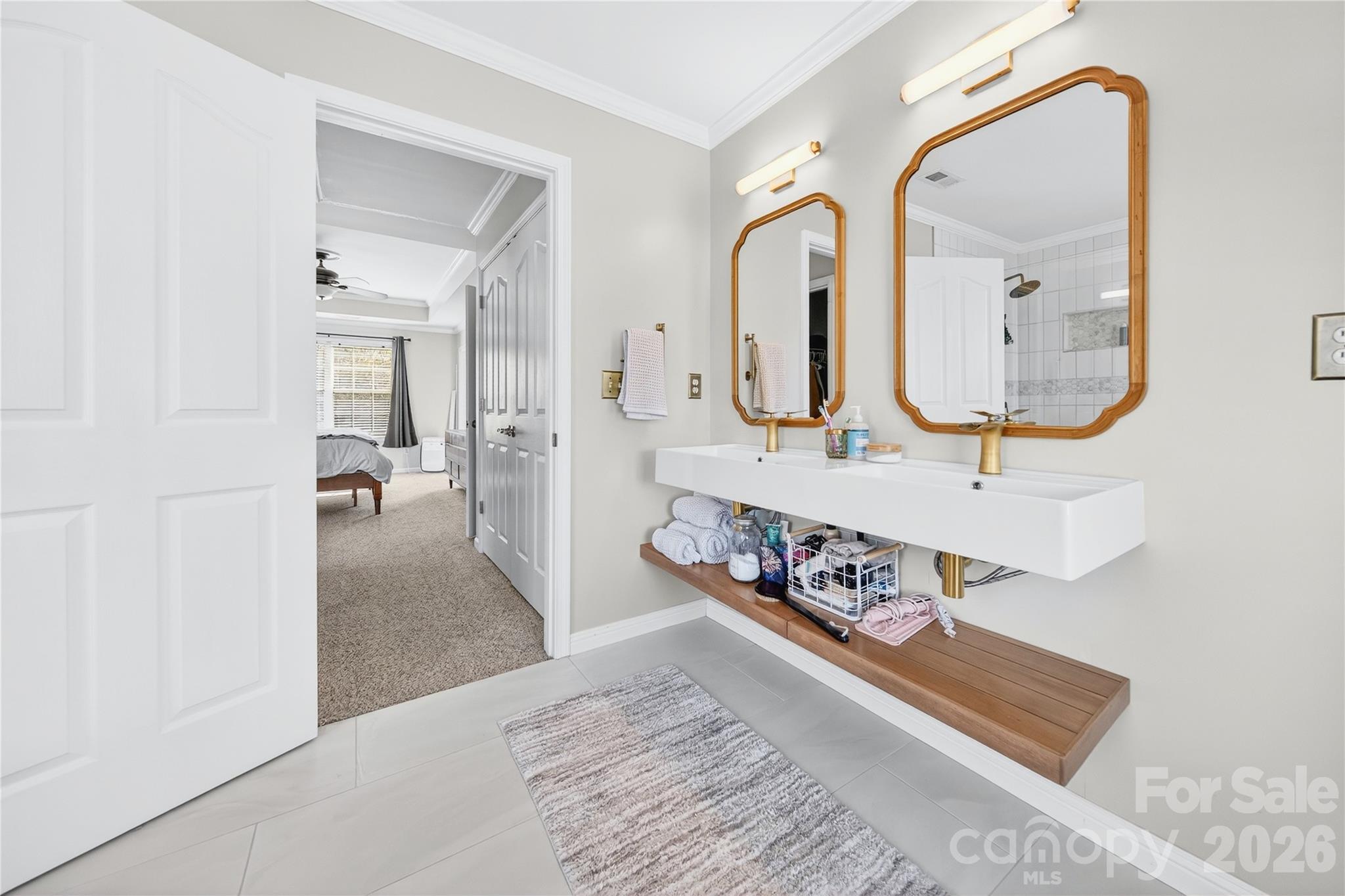 Gates at Waterside - Residential