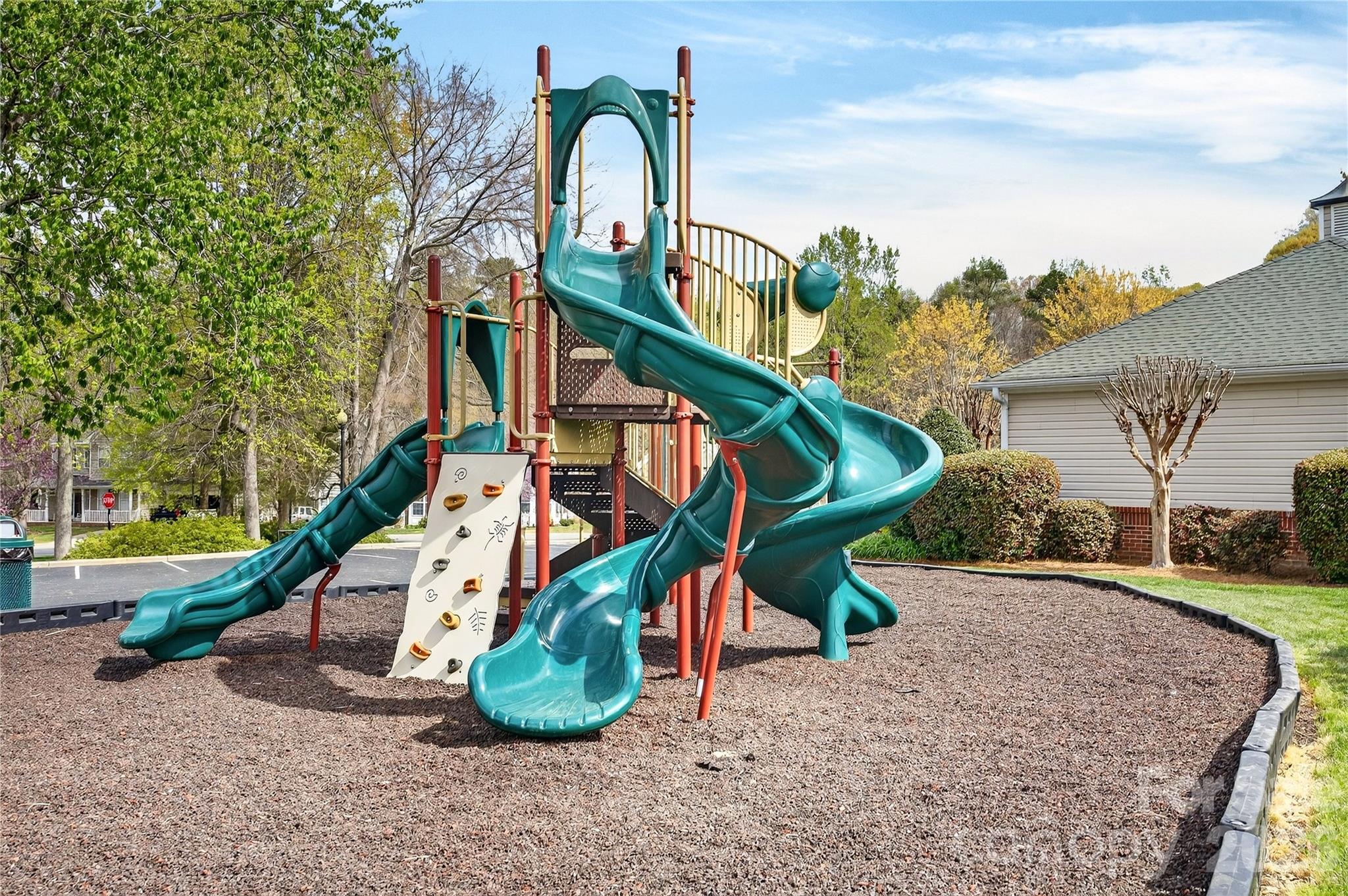 Gates at Waterside - Residential