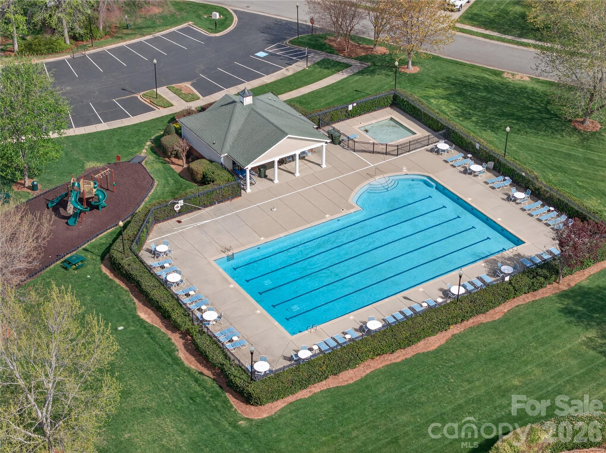 Gates at Waterside - Residential