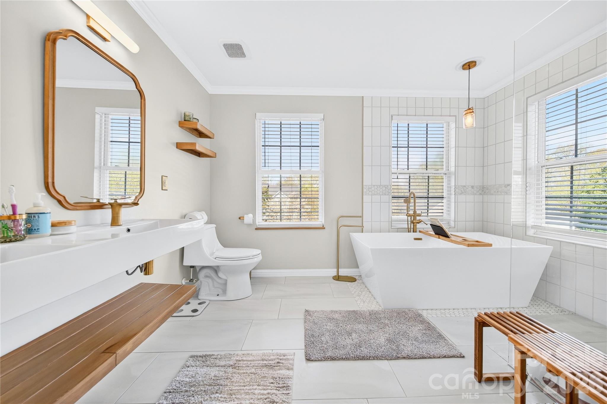 Gates at Waterside - Residential