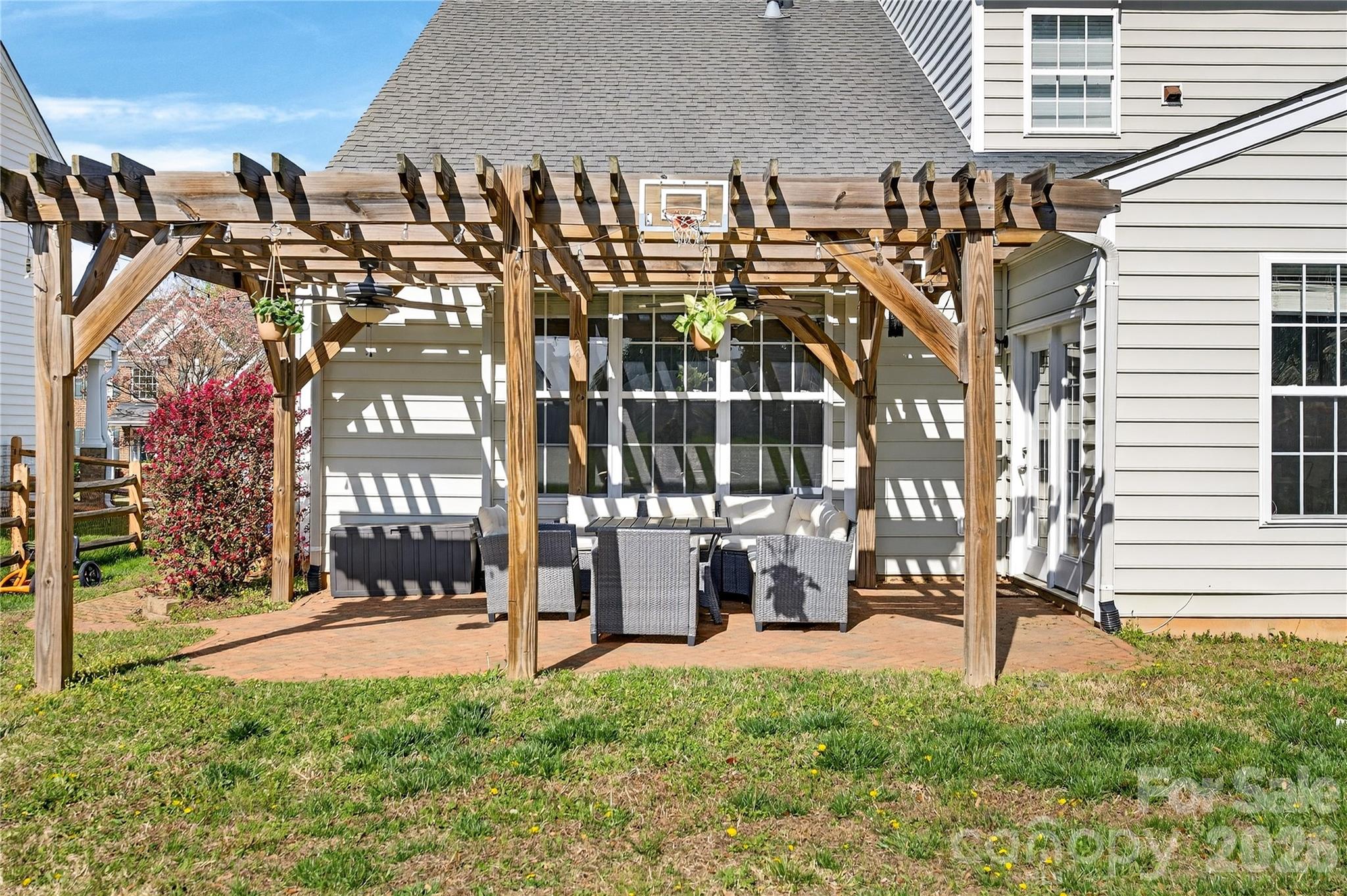 Gates at Waterside - Residential