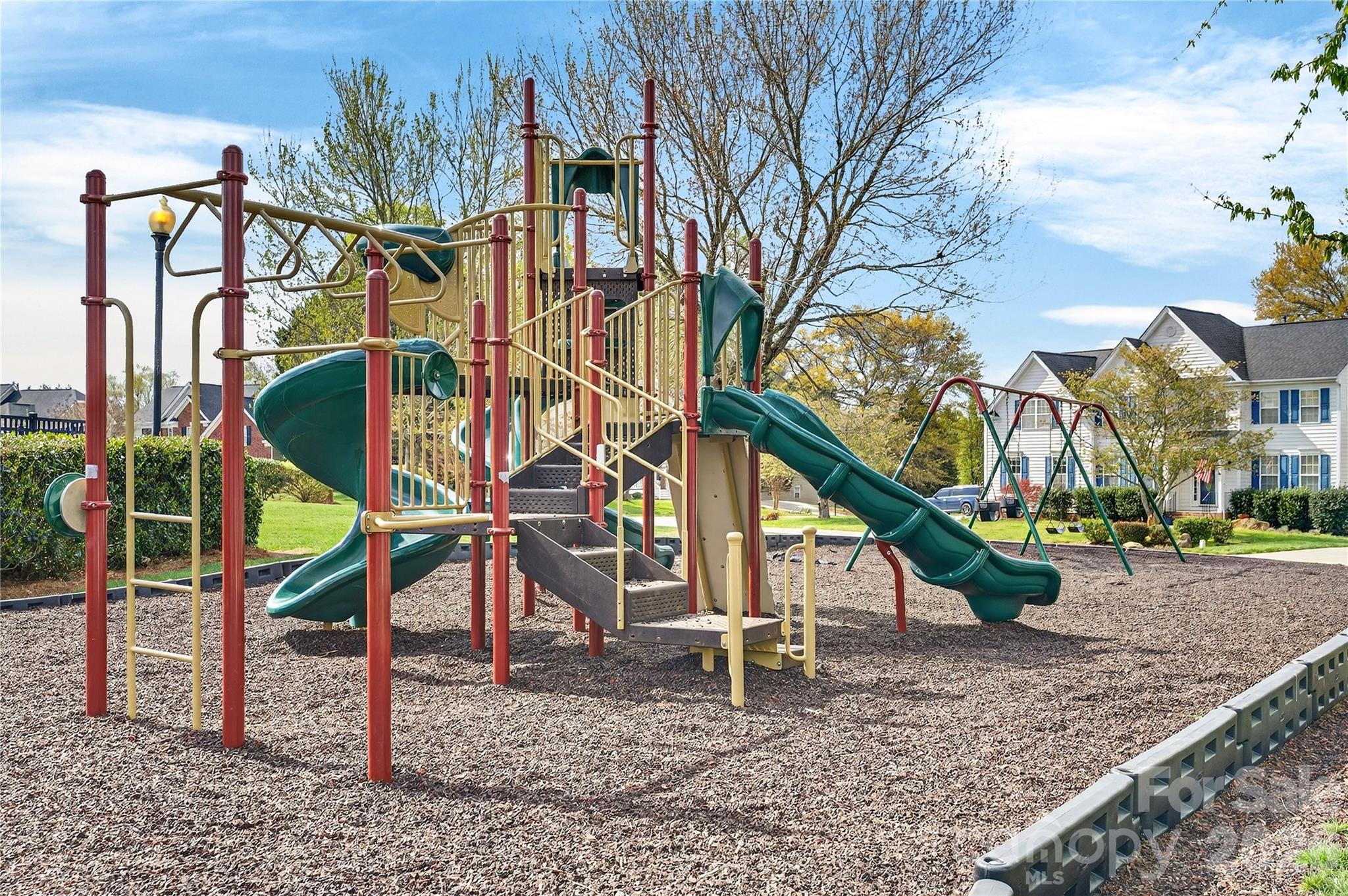 Gates at Waterside - Residential