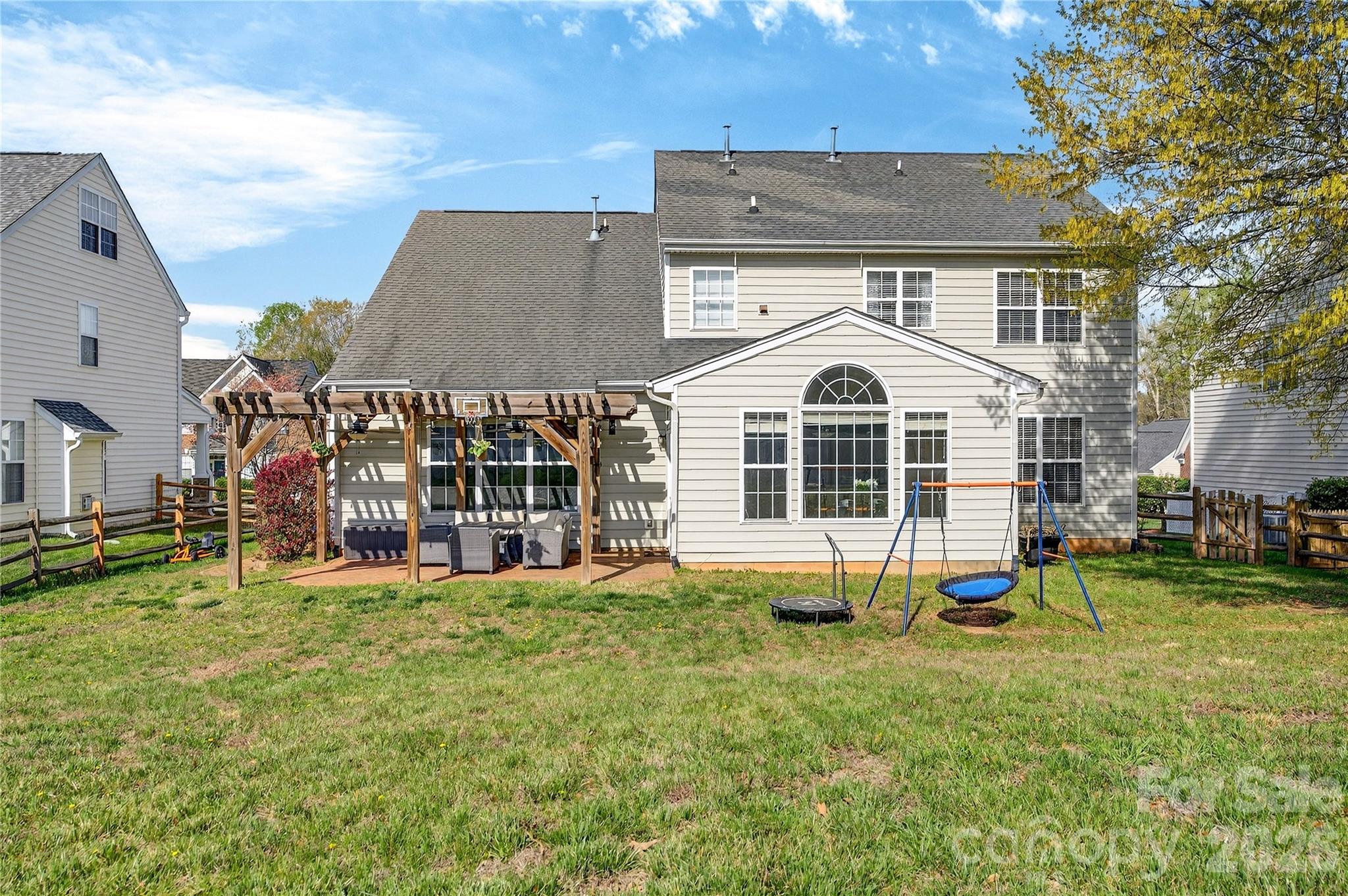 Gates at Waterside - Residential