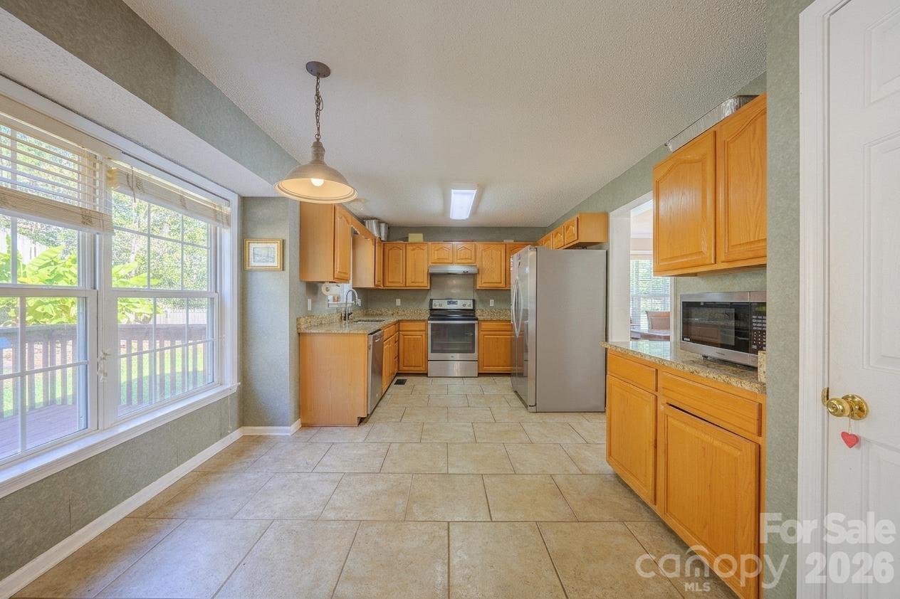 89 N Wintergarden Road