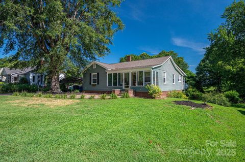 411 Arlington Street Forest City NC 28043