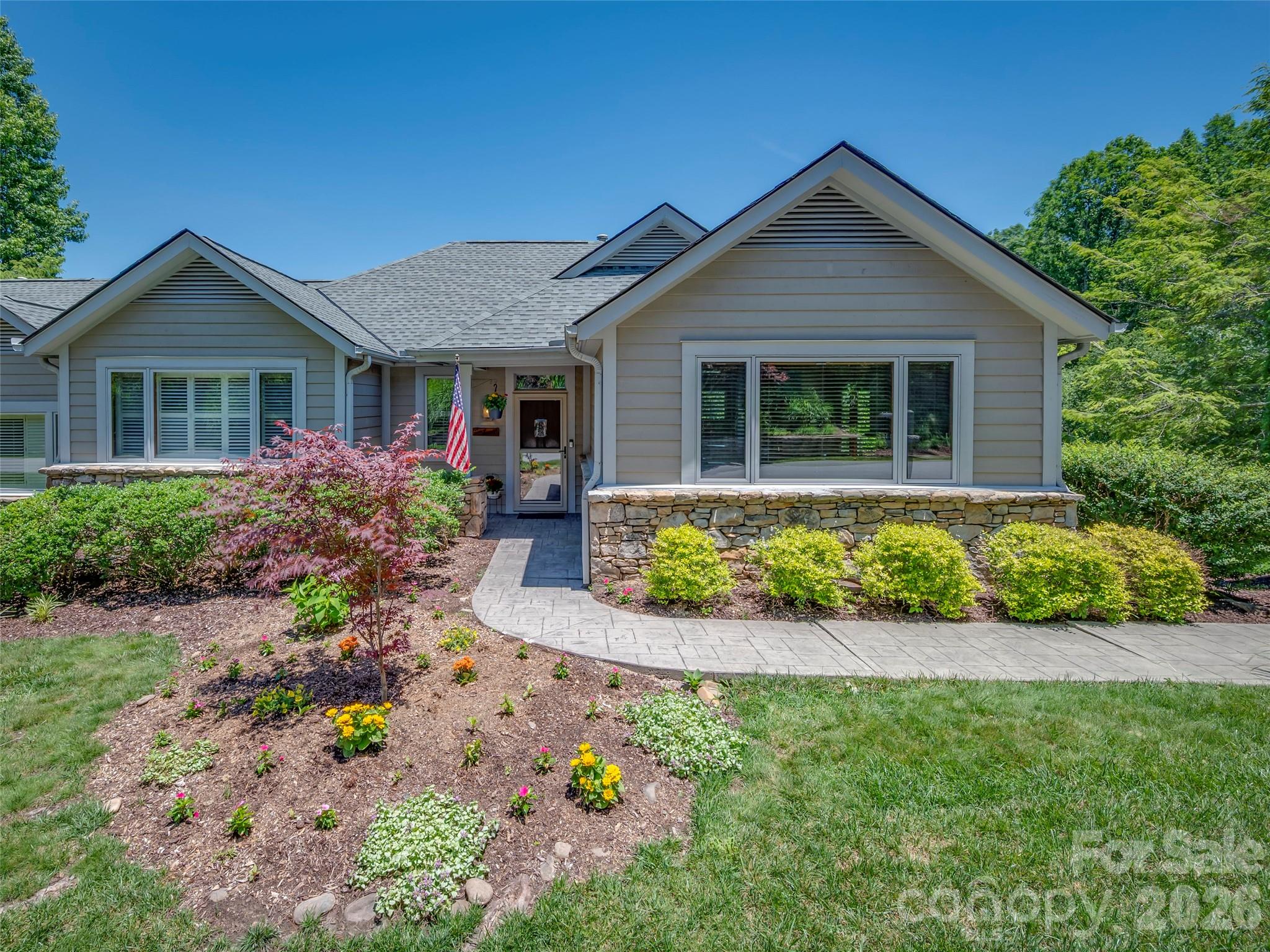 2 Meadow Ridge Lane
