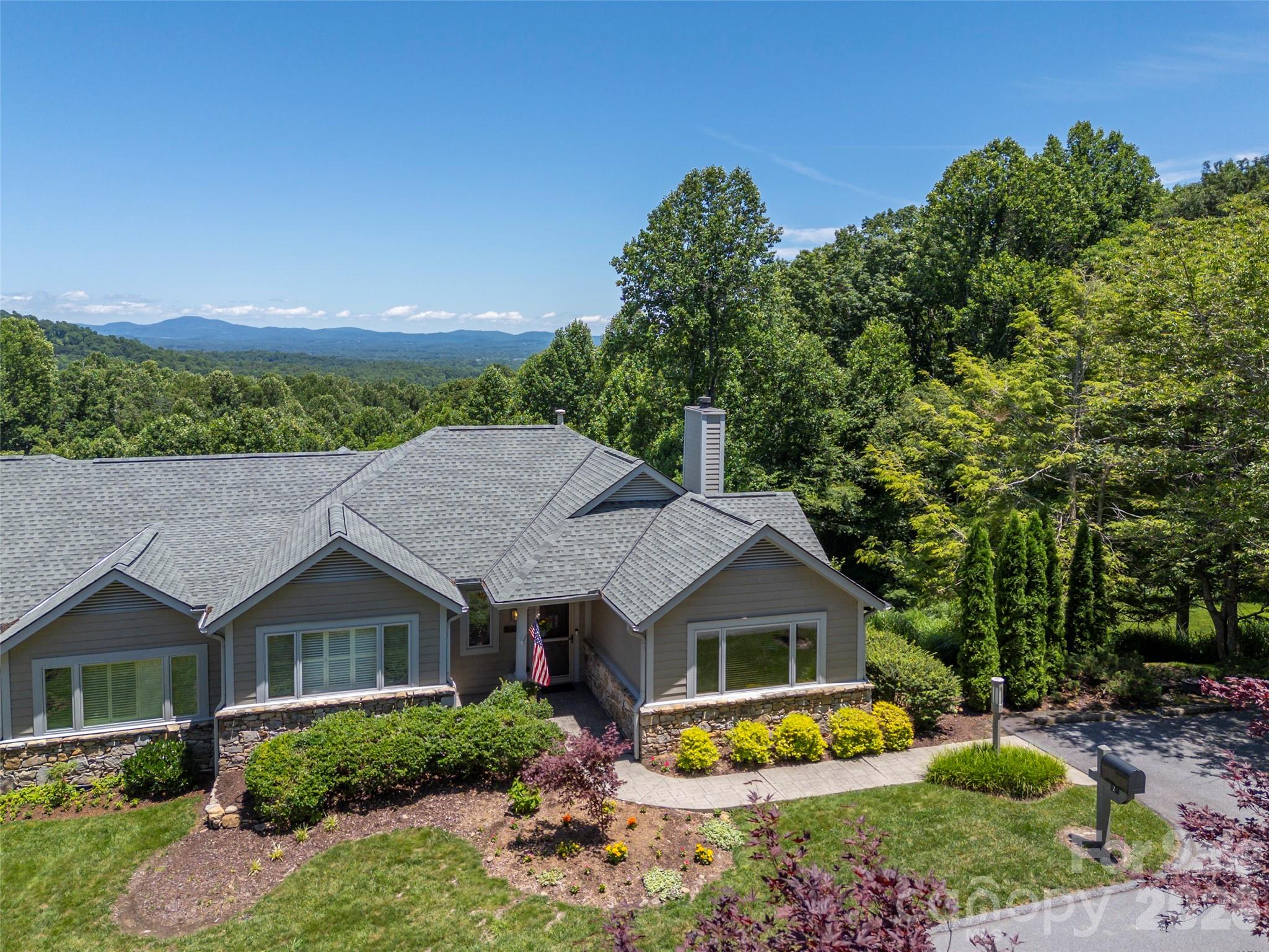 2 Meadow Ridge Lane