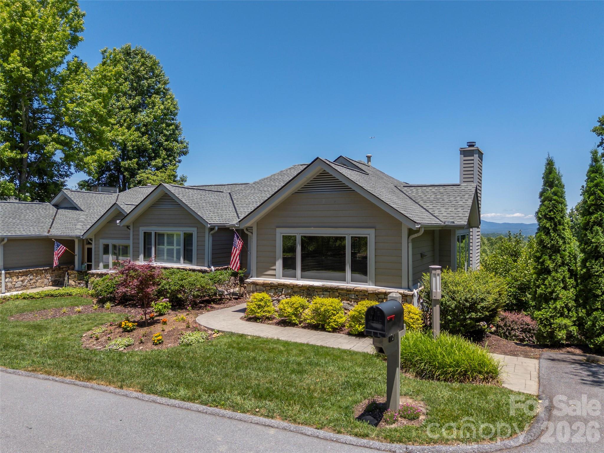 2 Meadow Ridge Lane