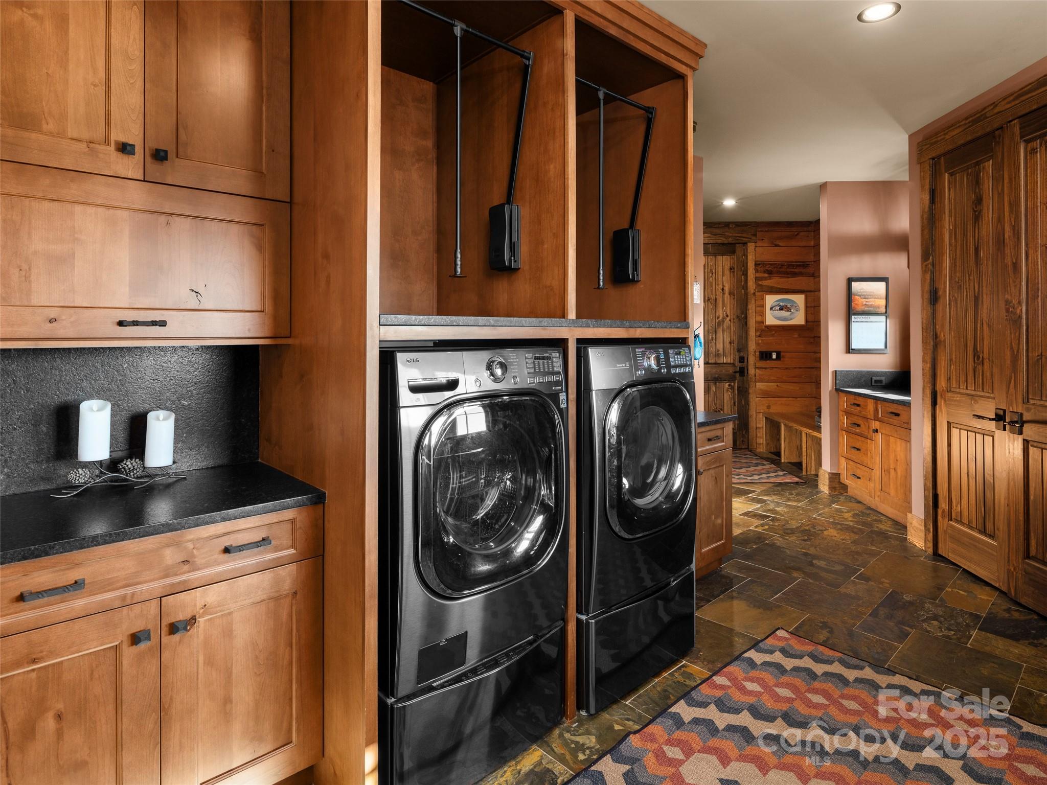 Pinchot Forest - Residential