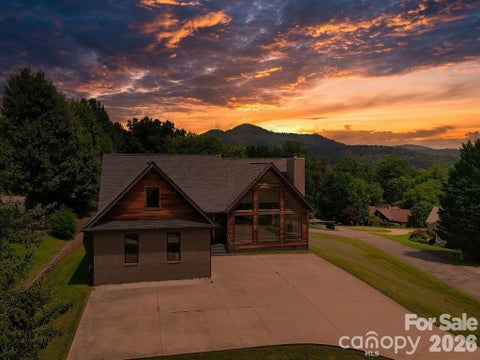 Photo of 8 Nottingham Drive, Candler, NC 28715 (MLS # 4424000)