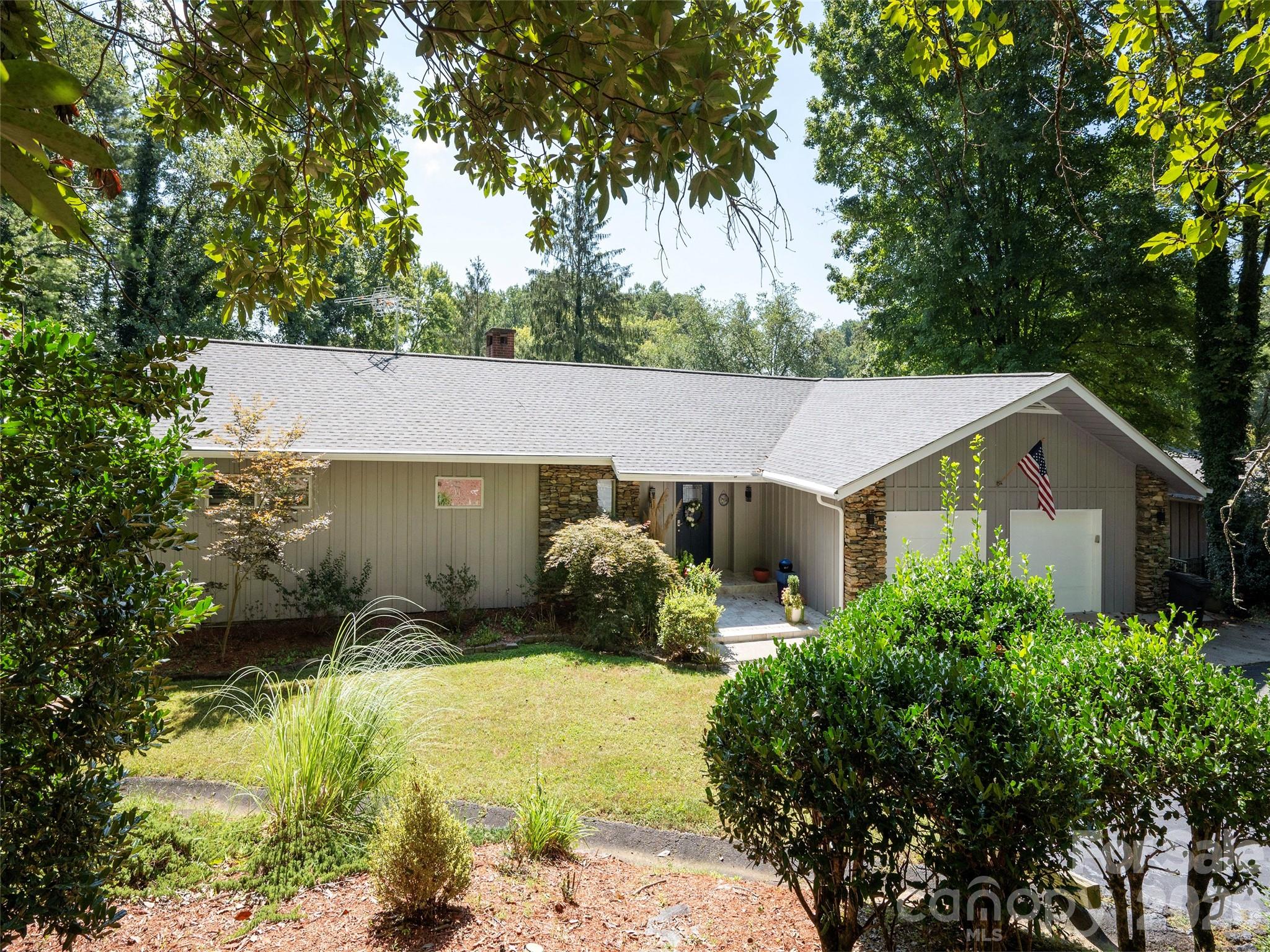 30 W Fairway Drive