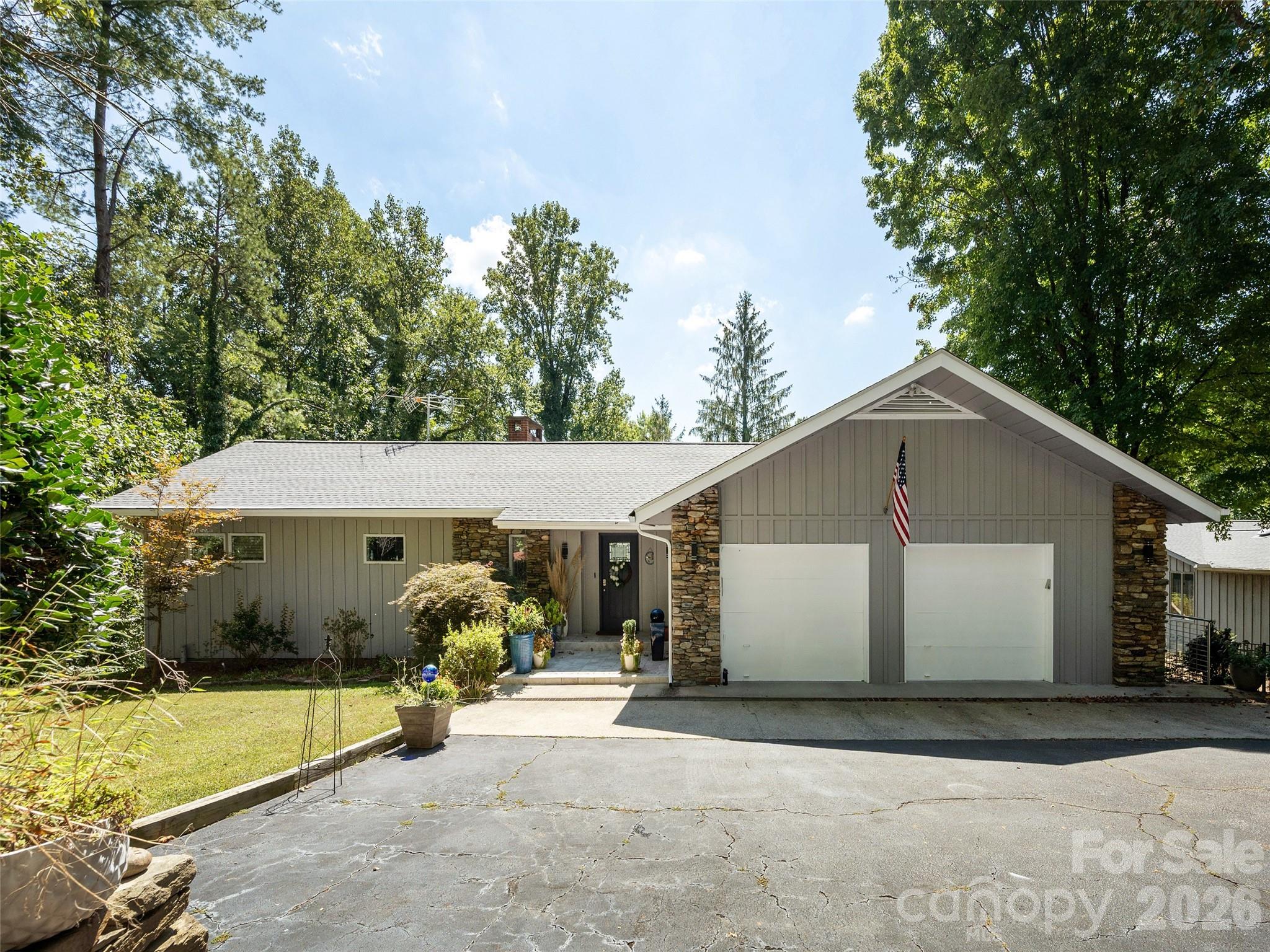 30 W Fairway Drive