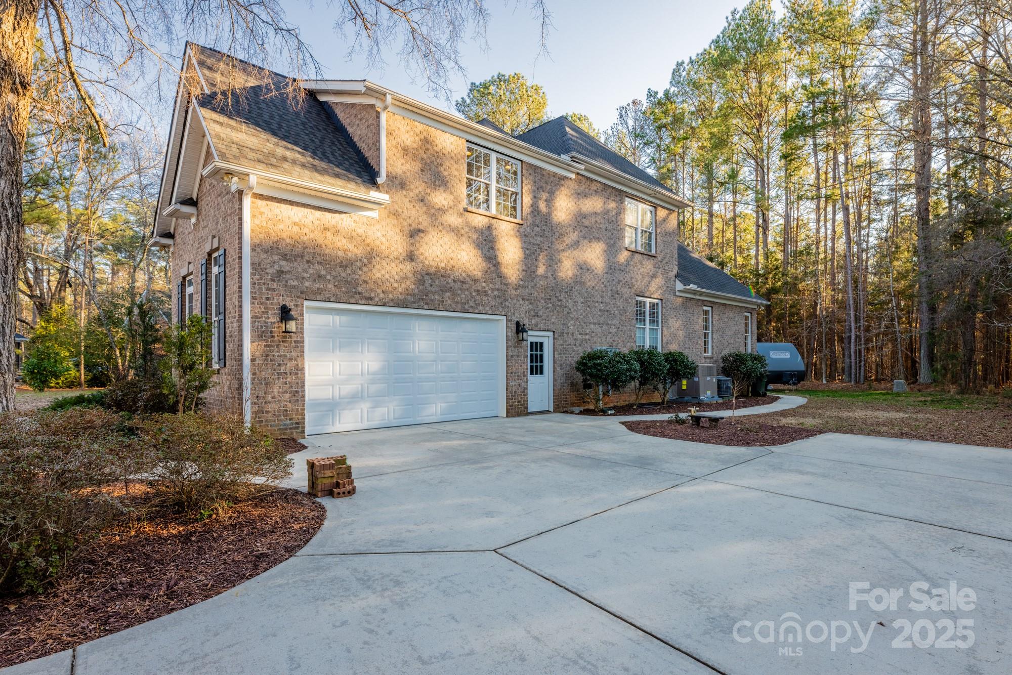 REGAL PINES - Residential