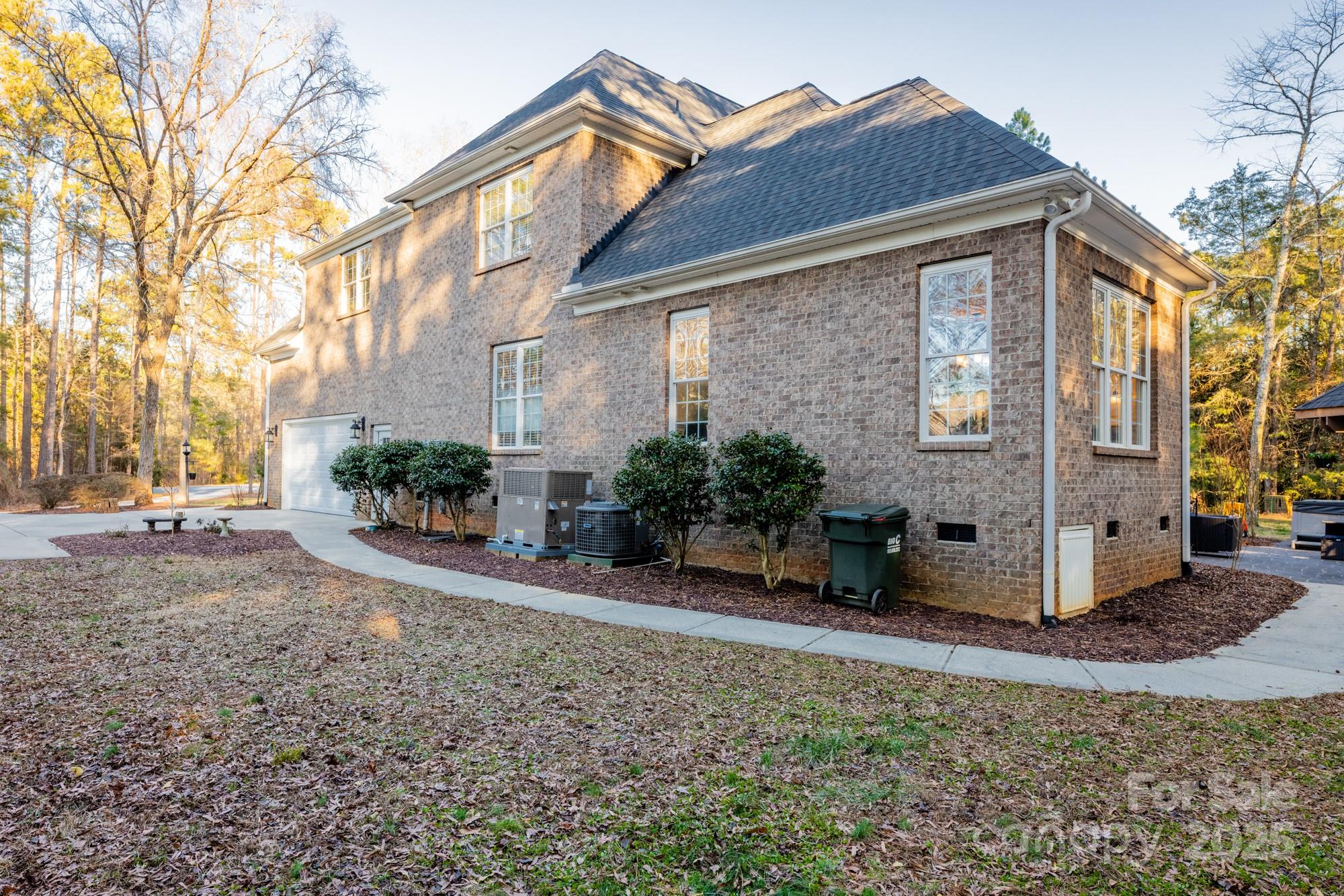 REGAL PINES - Residential