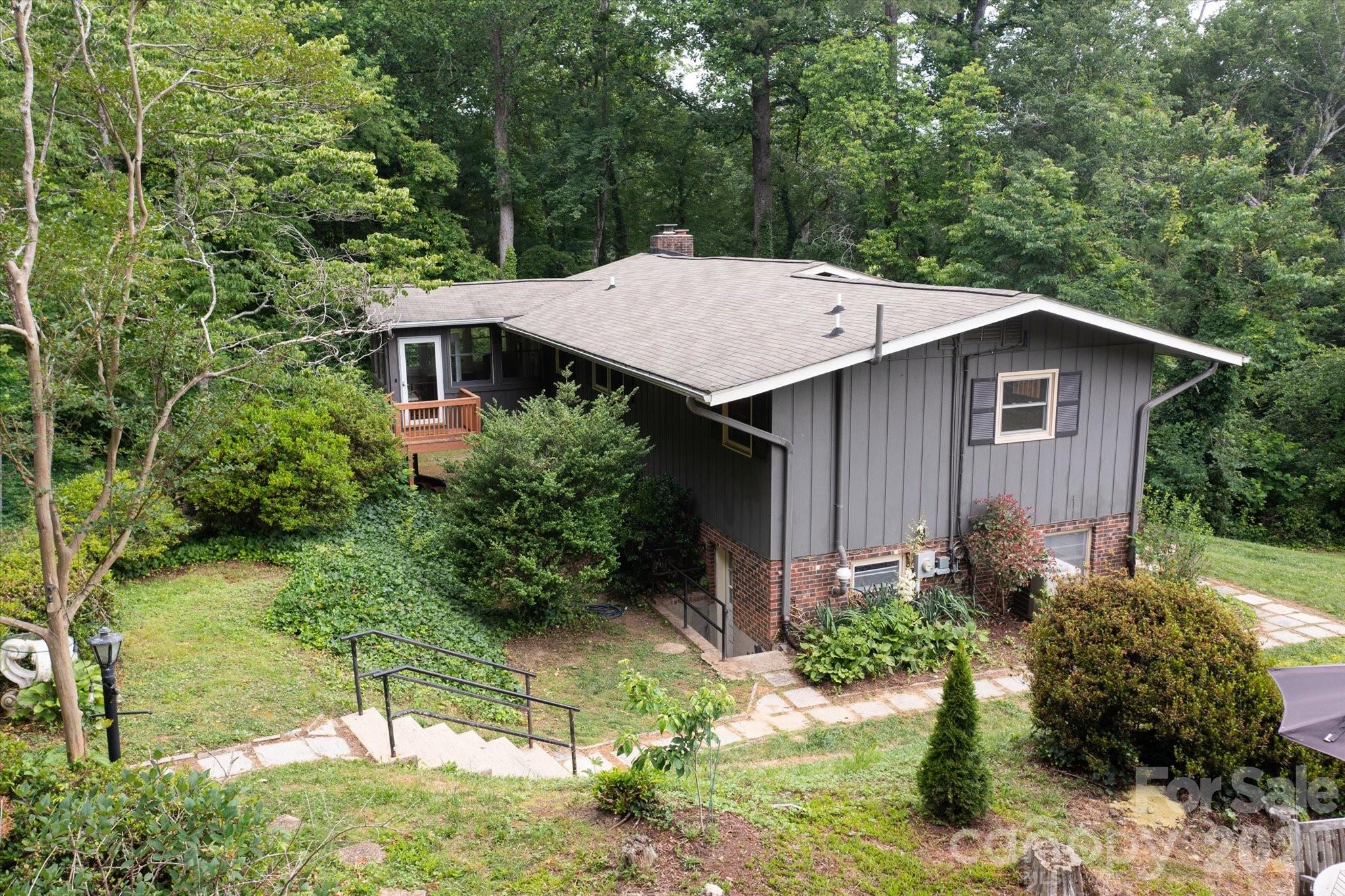 132 E Whisperwood Circle