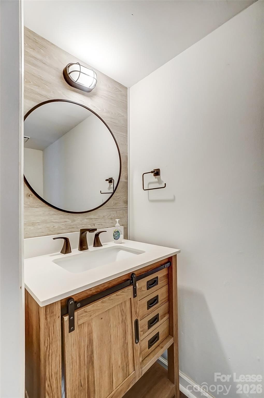 FALCONBRIDGE - Residential Lease