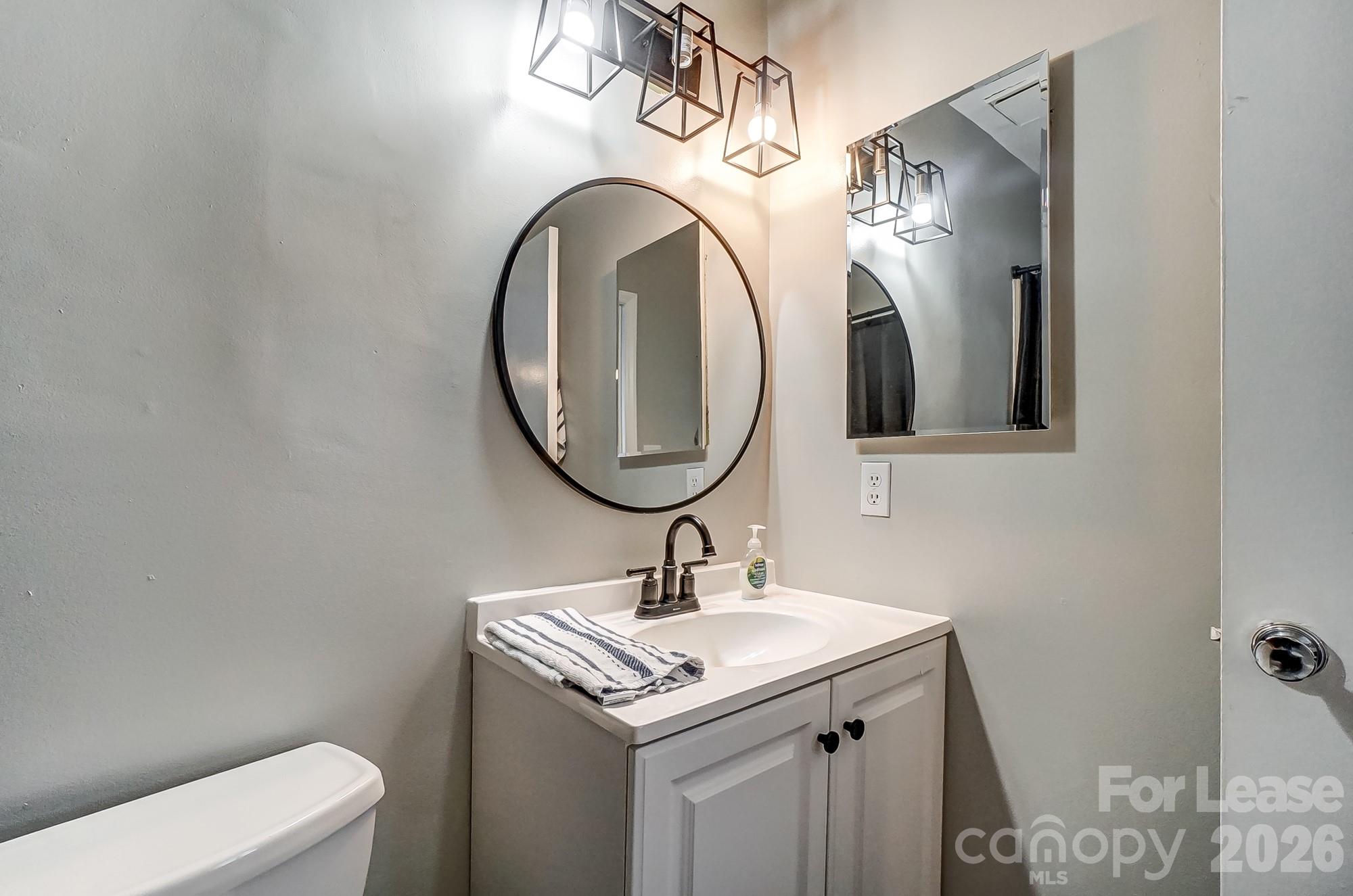 FALCONBRIDGE - Residential Lease