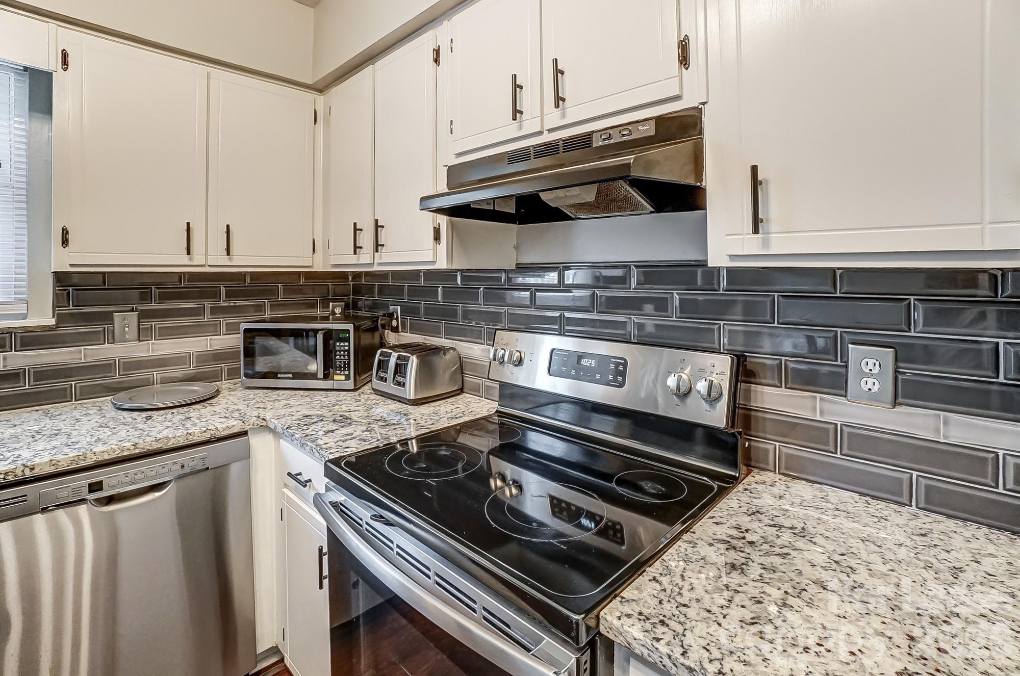 FALCONBRIDGE - Residential Lease