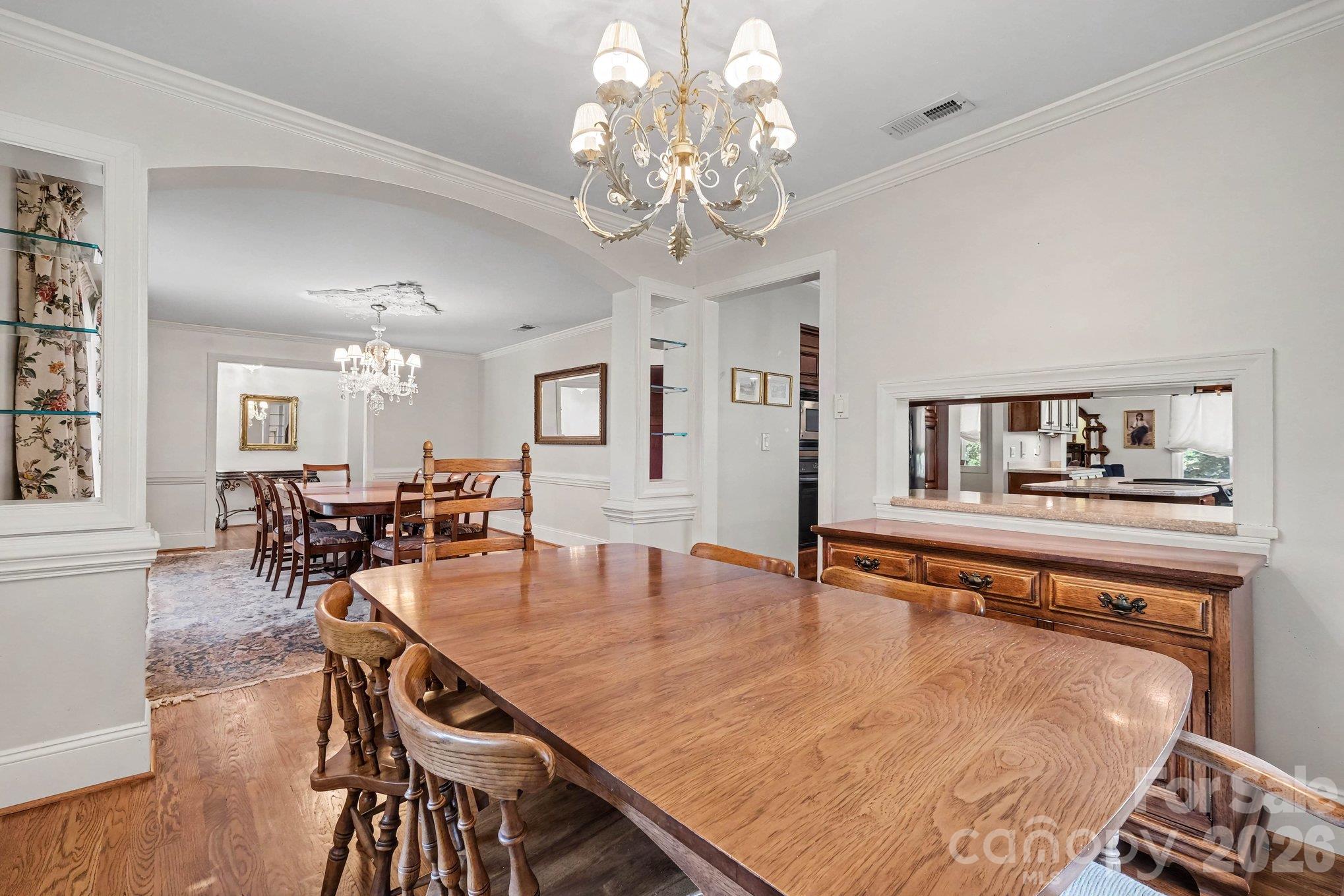 746 Grandview Drive NE