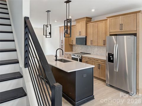 5031 Dutchess Drive 45 Charlotte NC 28217