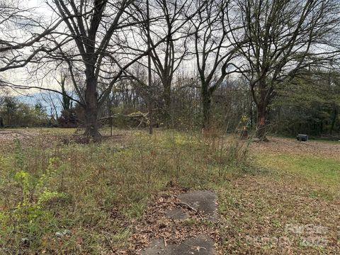 Photo of 713 W Elm Street, Shelby, NC 28150 (MLS # 4328771)