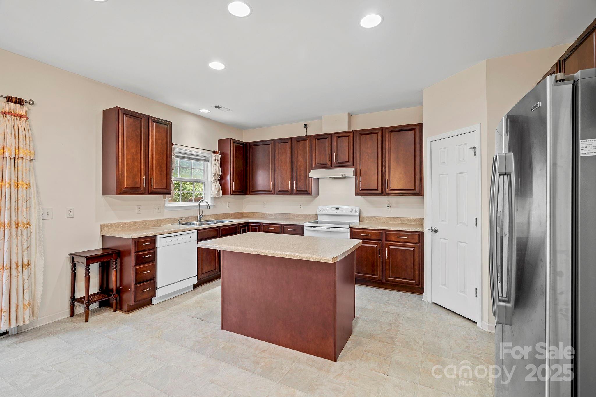 Riverwalk - Residential