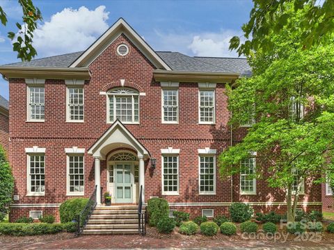 5022 Fairlawn Crescent Court Charlotte NC 28226