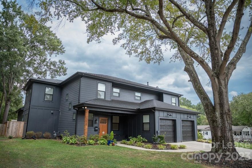 Owner offering 18 mos. lease and will waive the first month's rent if the lease start date is November 1, 2023. This is a beautiful contemporary duplex home built in 2021 with 3 bedrooms and 2 1/2 baths, a loft, and 1 car garage. The large primary bedroom with an ensuite bath is on the main. The primary bath features a walk-in shower and double vanities. The kitchen has high-end appliances with a nice island and seating. Spacious open floor plan to dining room and living room with fireplace. Upstairs there are 2 more nice-sized bedrooms, a loft, and a full bathroom. The fenced-in back patio is great for entertaining or simply relaxing after a long day.  The home is located close to uptown, schools, and shopping. Don't miss out, schedule a showing today. Washer and dryer are included. Only dogs < 25 lbs. will be considered.