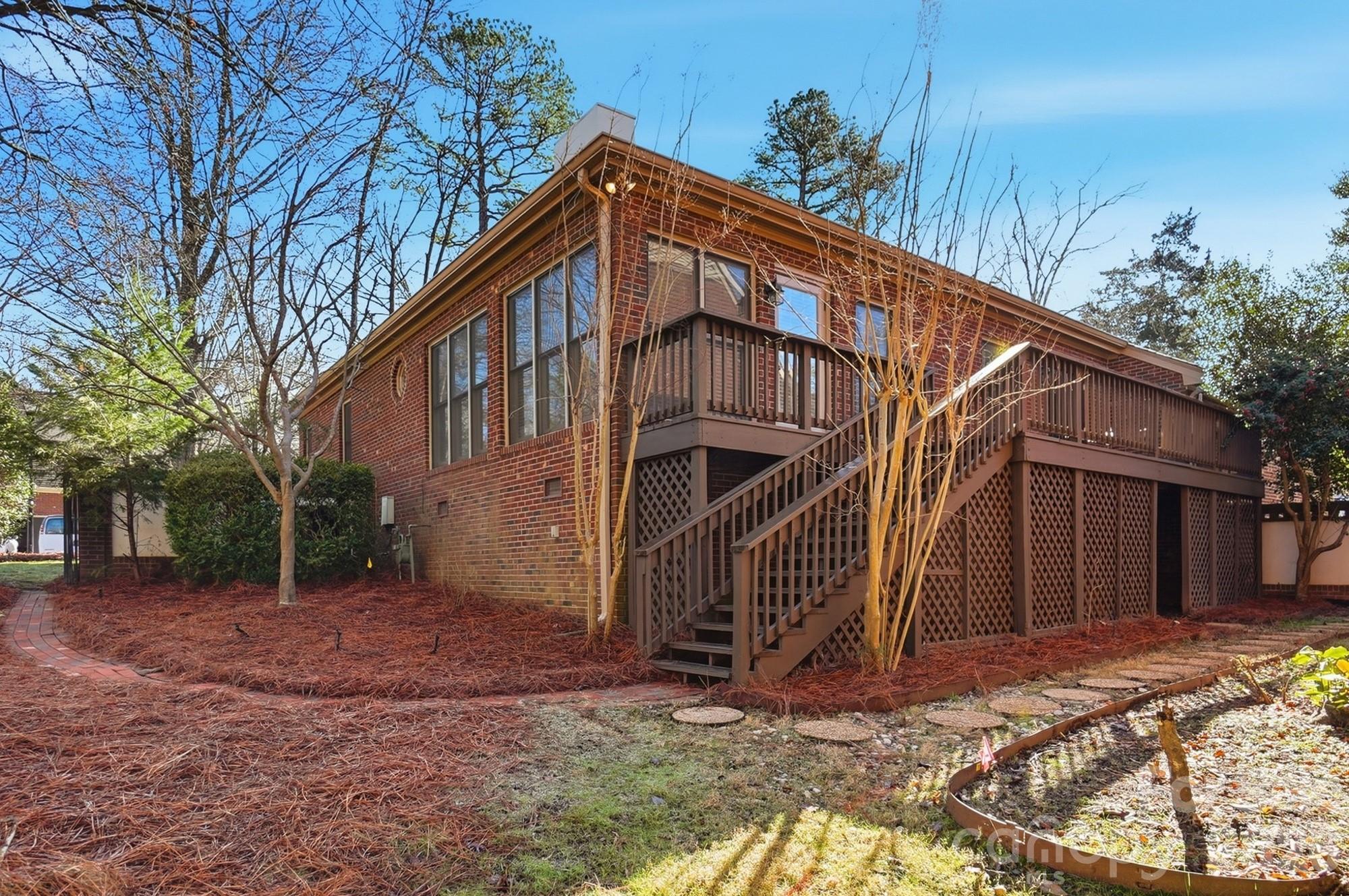 Carsons Pond - Residential