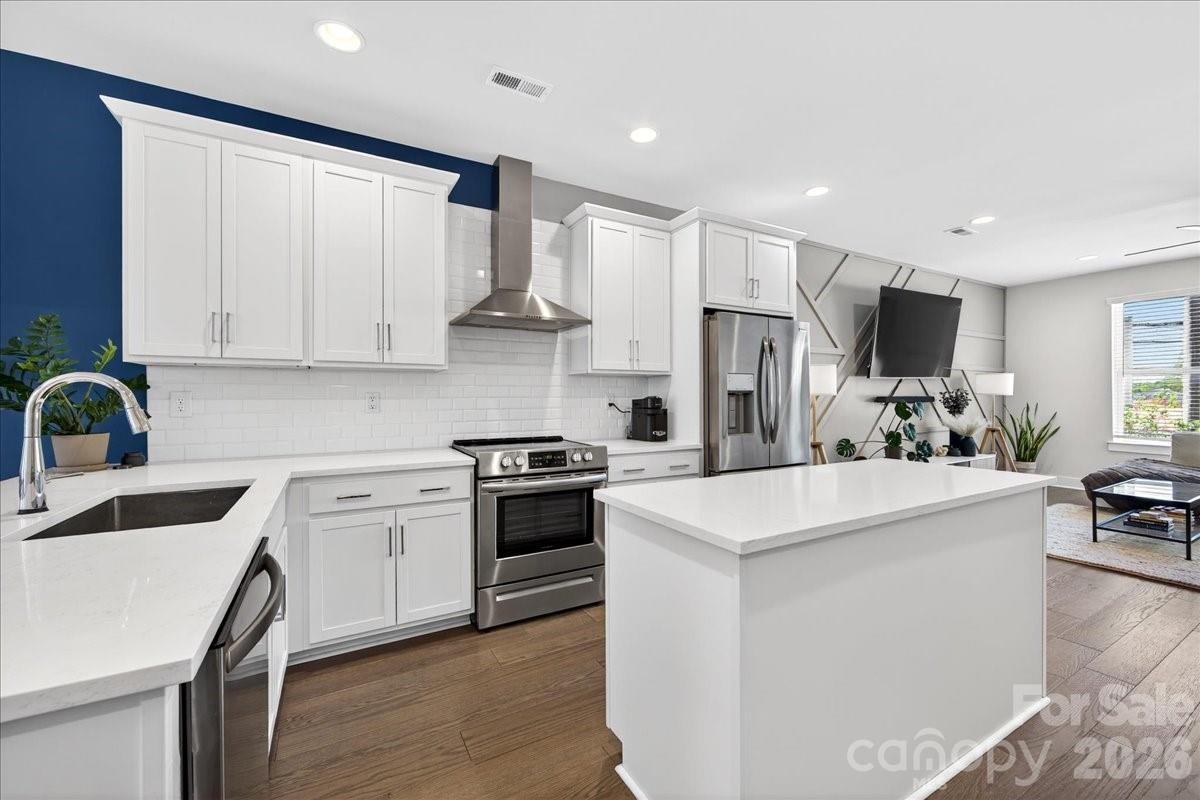 LOSO Terraces - Residential