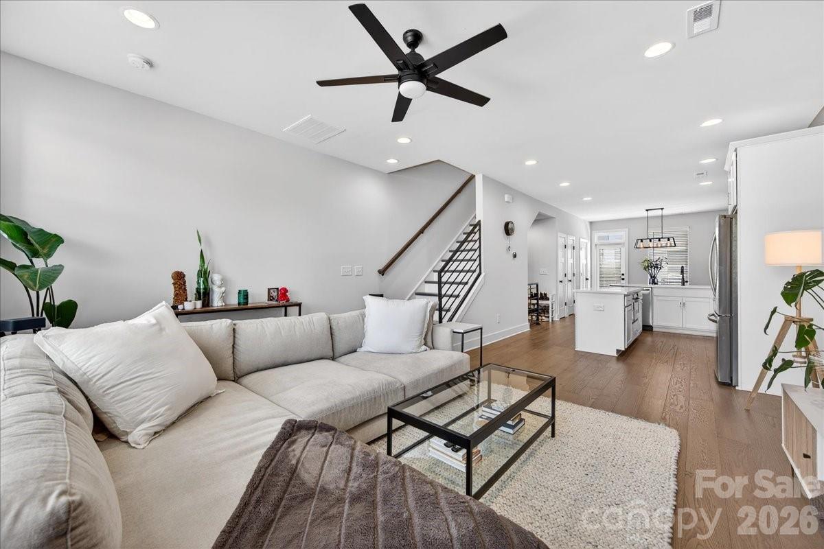 LOSO Terraces - Residential