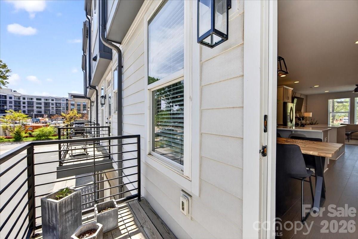 LOSO Terraces - Residential