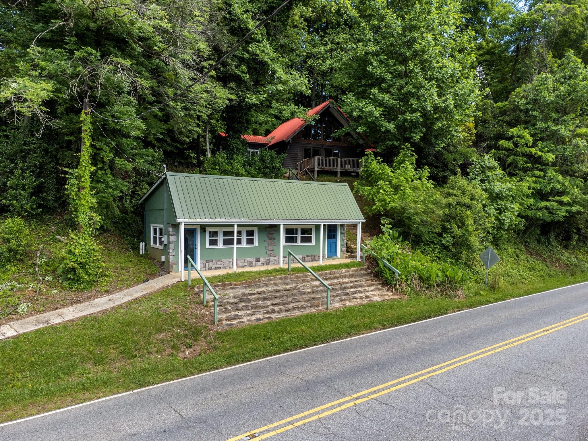 2827 Memorial Highway