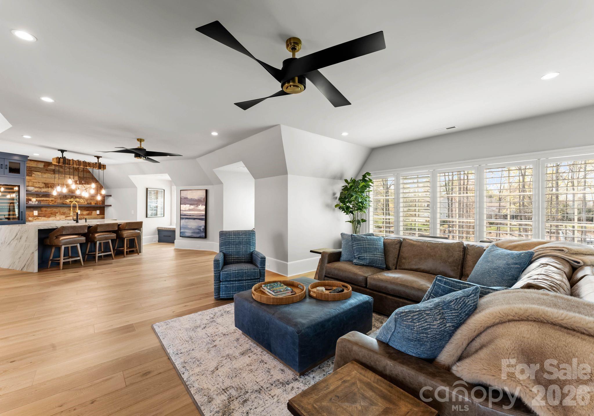 Pointe Regatta - Residential