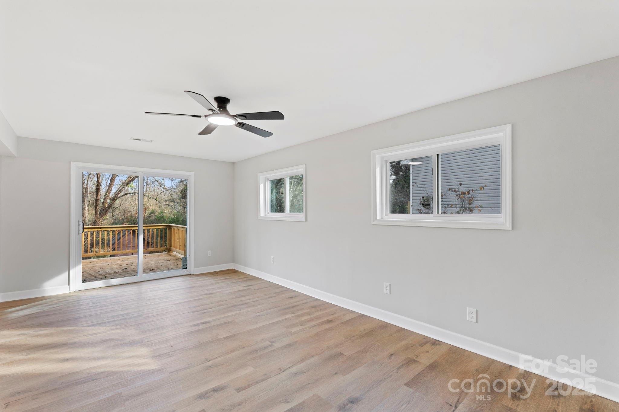 274 Hatley Circle NE