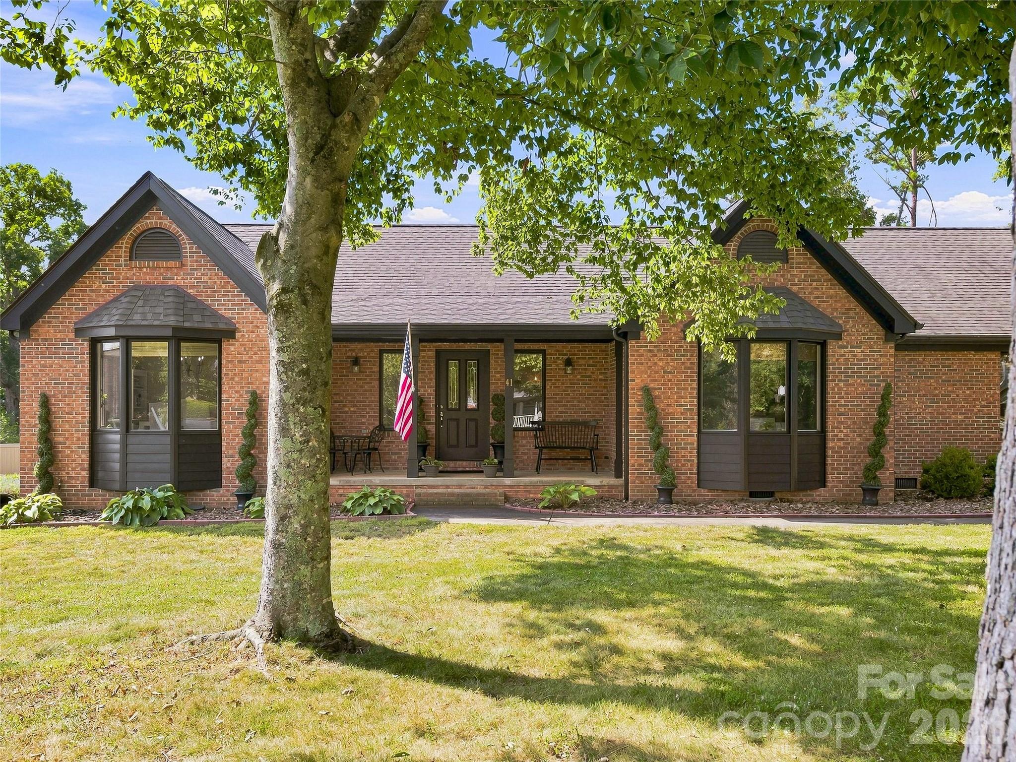 41 Forest Knoll Drive