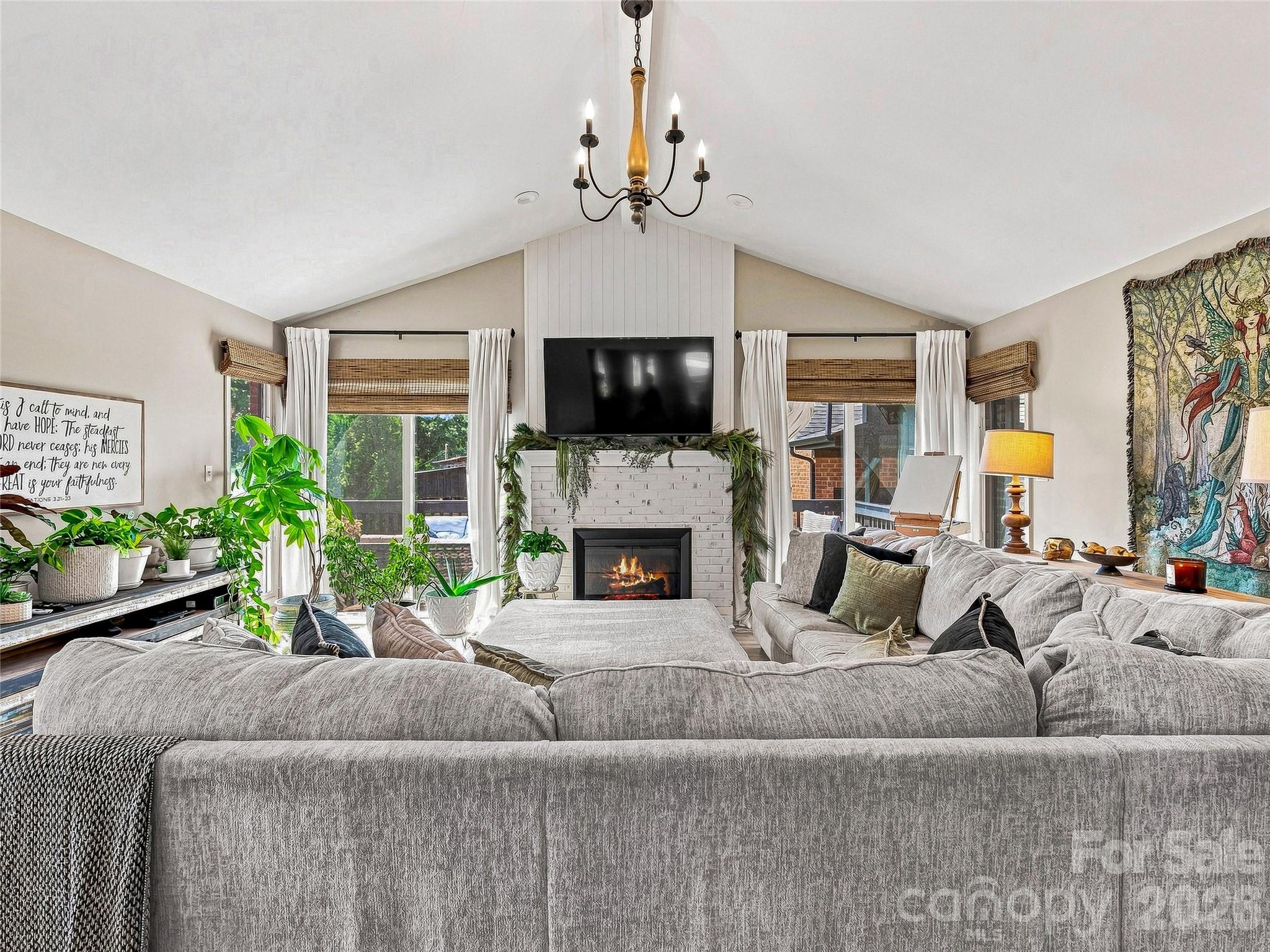 41 Forest Knoll Drive