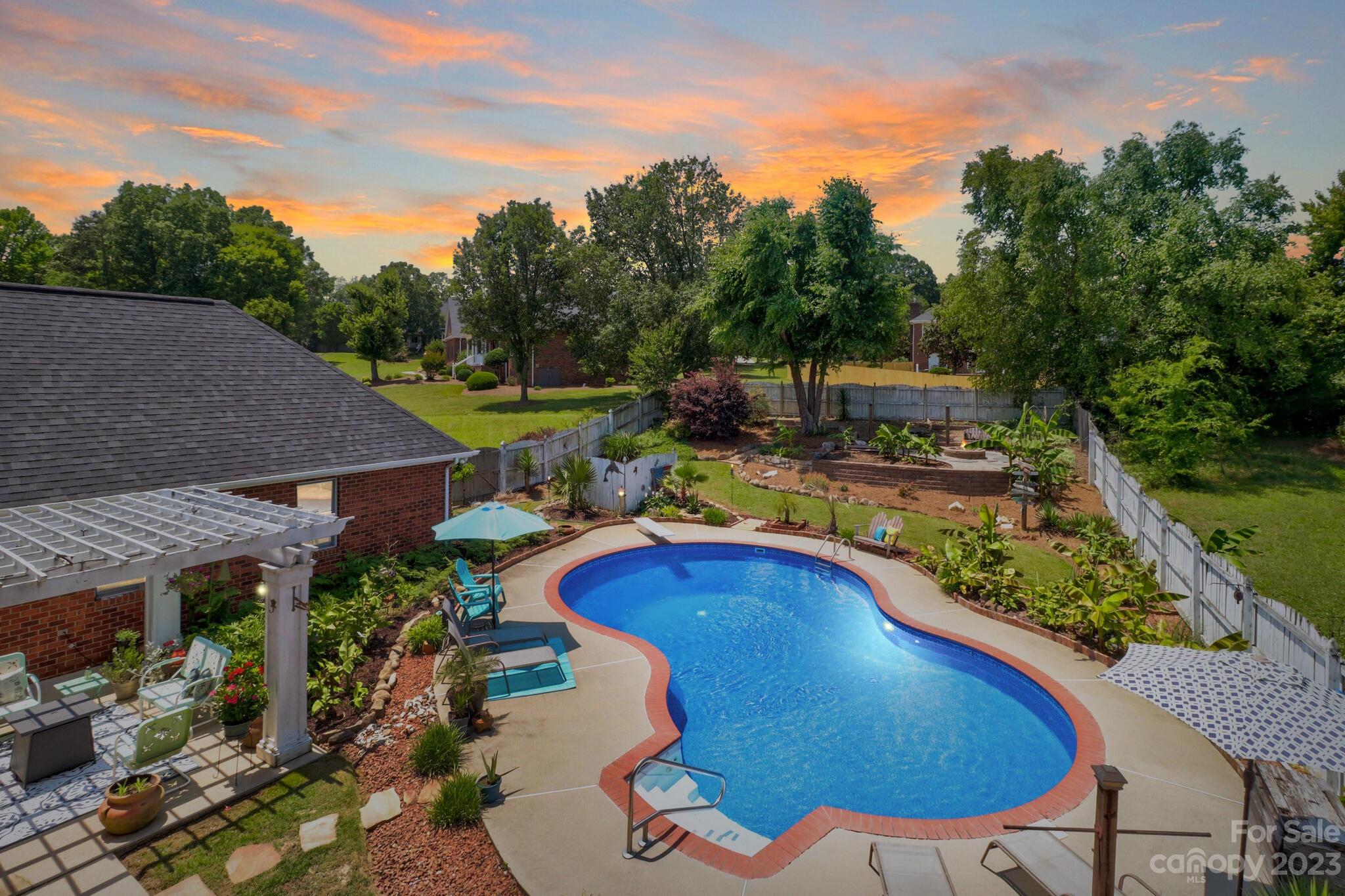 Hunters Glen - Residential