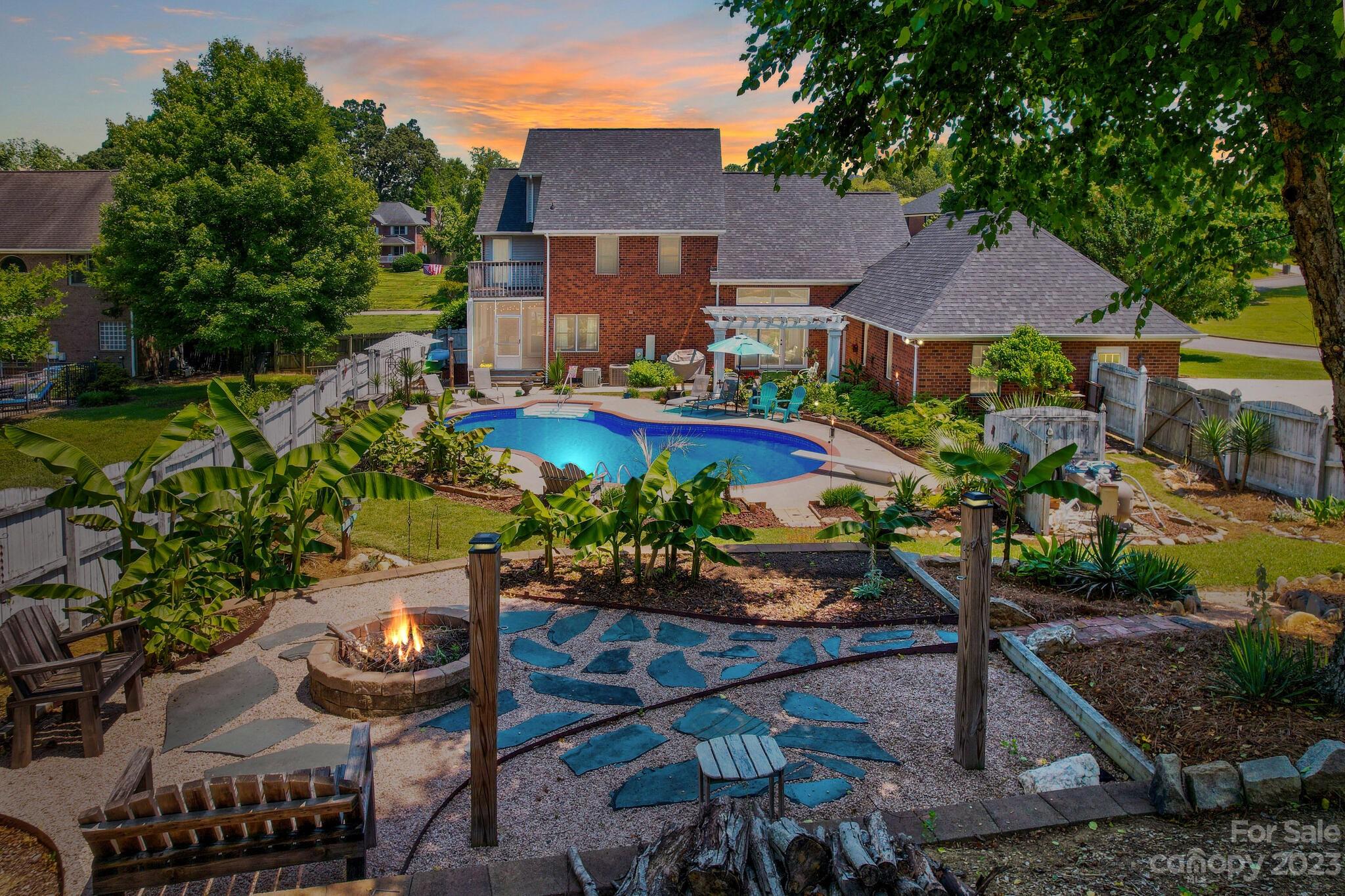 Hunters Glen - Residential