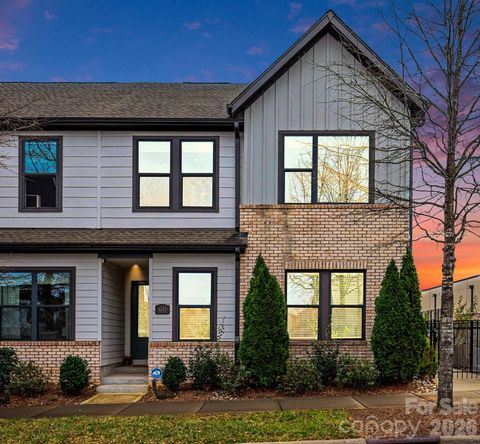 6343 Southgrove Street Charlotte NC 28277