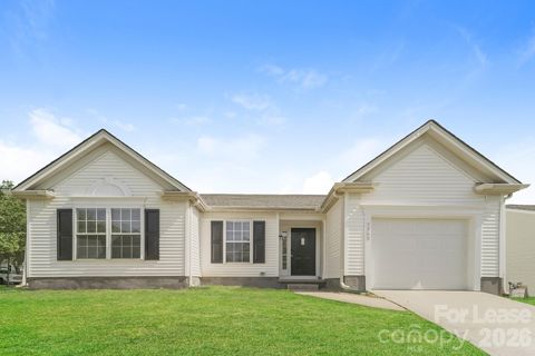 Photo of 7352 Wingstone Lane, Charlotte, NC 28262 (MLS # 4343326)