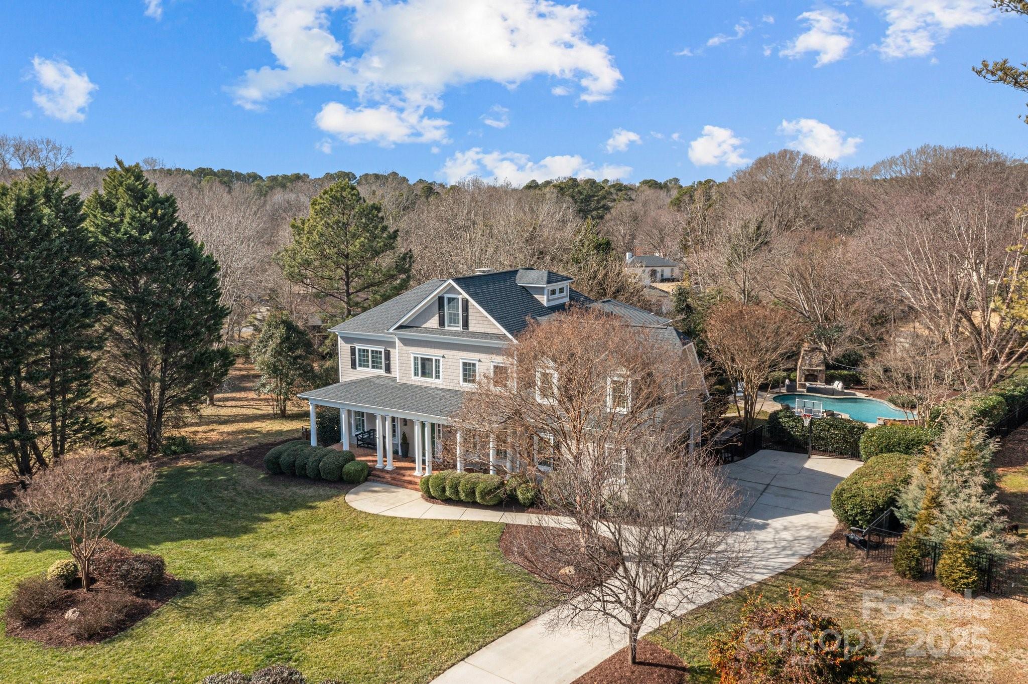 110 Lynbrook Drive