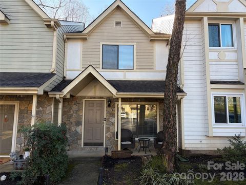 Photo of 4104 N Course Drive, Charlotte, NC 28277 (MLS # 4346795)