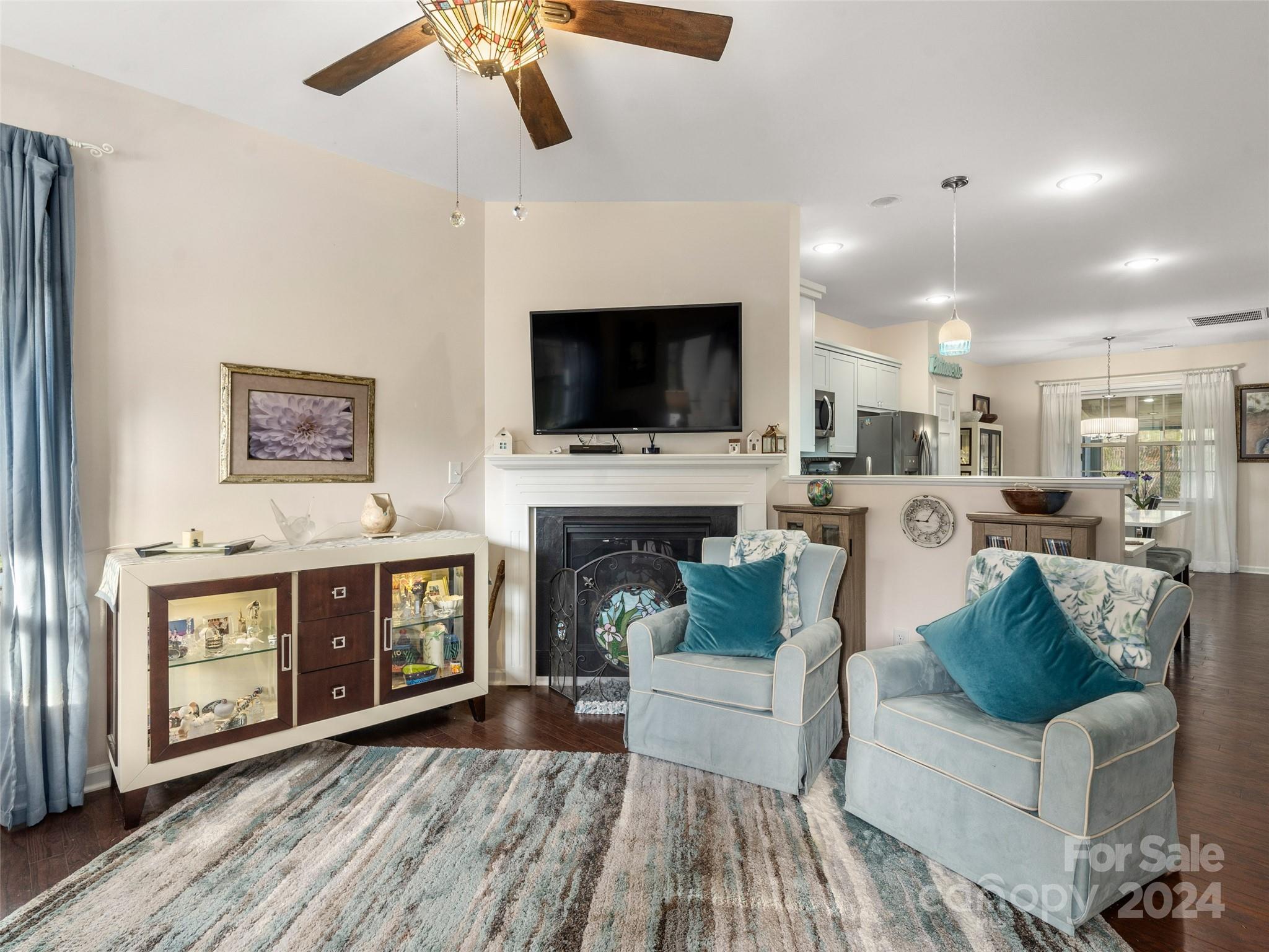 503 Rosebud Orchid Way
