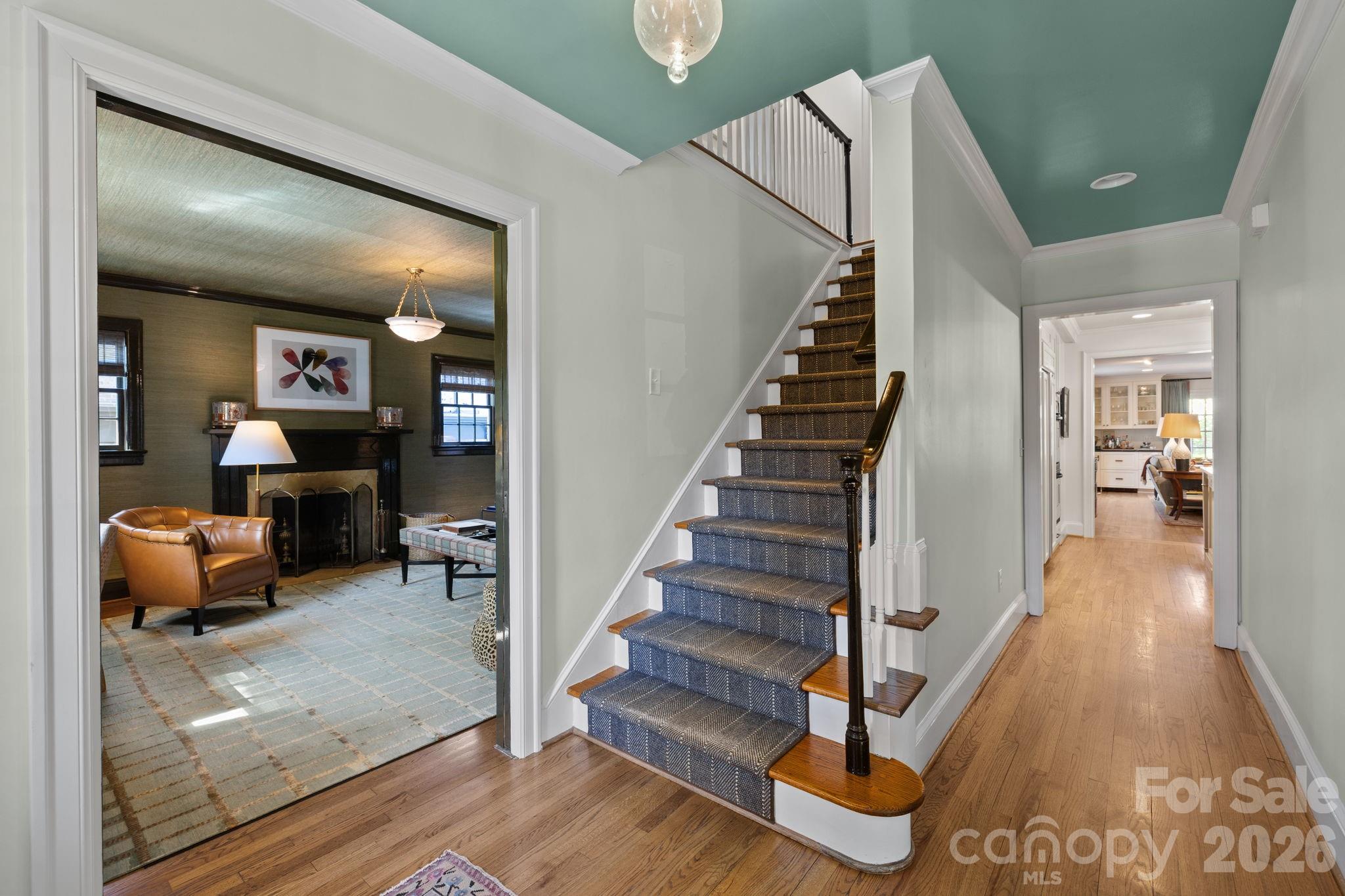 312 Ridgewood Avenue