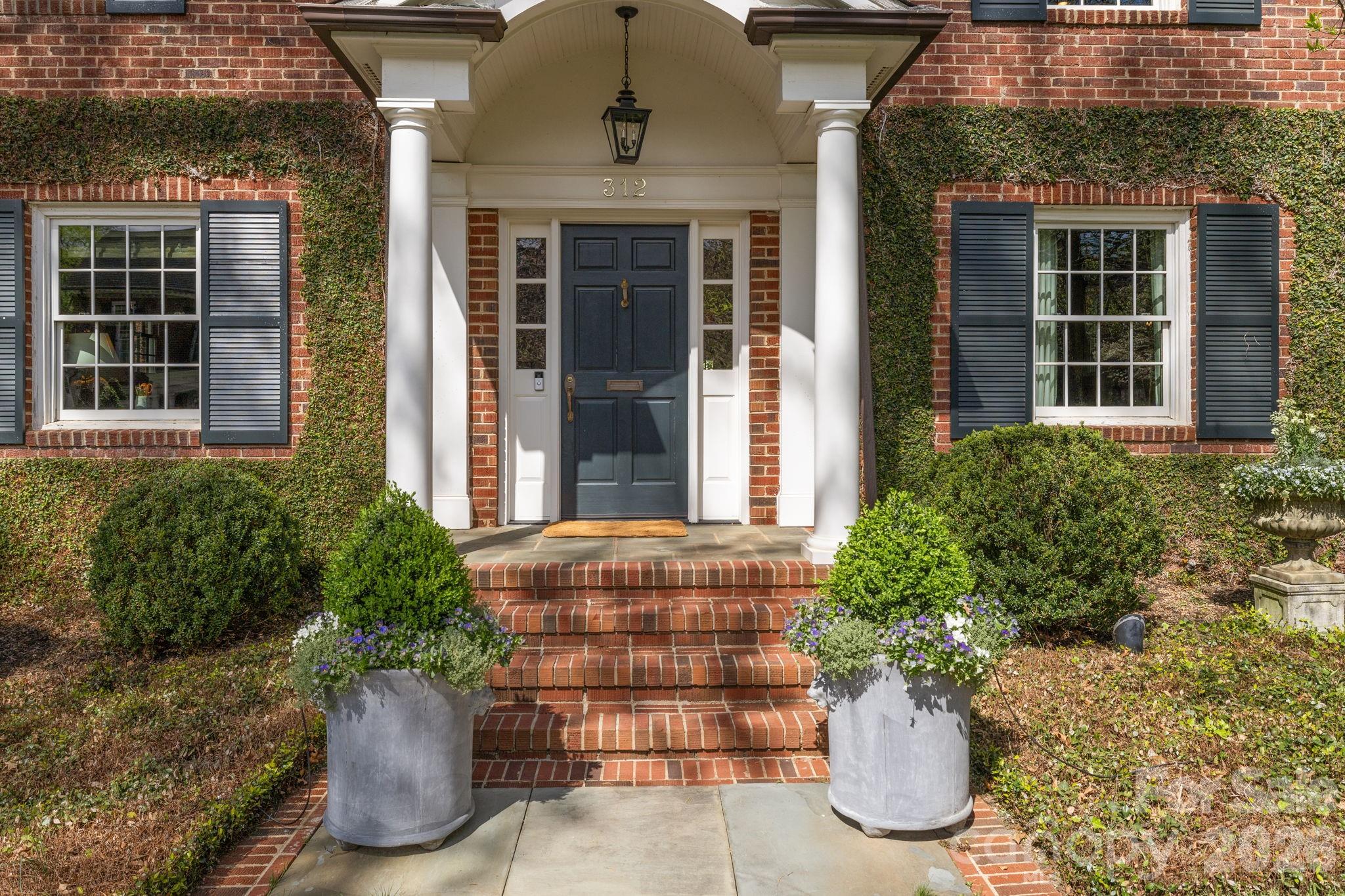 312 Ridgewood Avenue