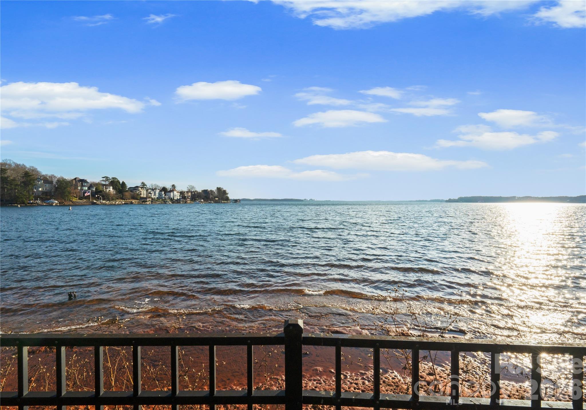 The Peninsula - Land