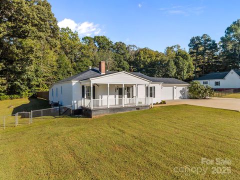 Photo of 1614 Old Nation Road, Fort Mill, SC 29715 (MLS # 4304321)