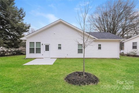 A home in Huntersville