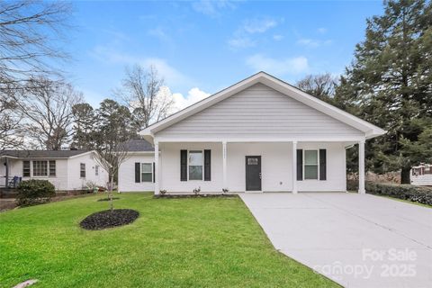 A home in Huntersville